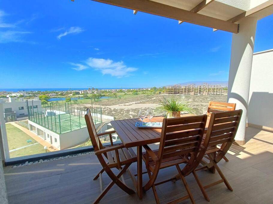 Nuevo Atico Toyo. Vistas Al Mar, Terraza, Solarium, Piscina, A/a, Wifi Y Garaje El Toyo