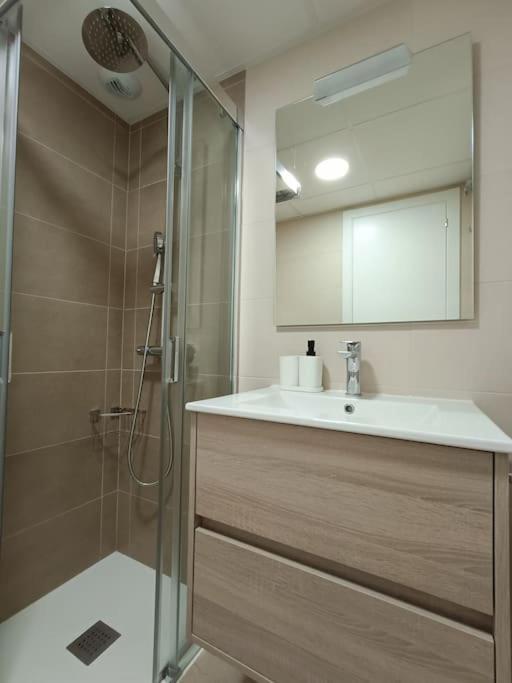 Nuevo Atico Toyo. Vistas Al Mar, Terraza, Solarium, Piscina, A/a, Wifi Y Garaje Apartament *