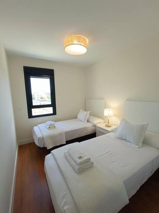 Nuevo Atico Toyo. Vistas Al Mar, Terraza, Solarium, Piscina, A/a, Wifi Y Garaje El Toyo